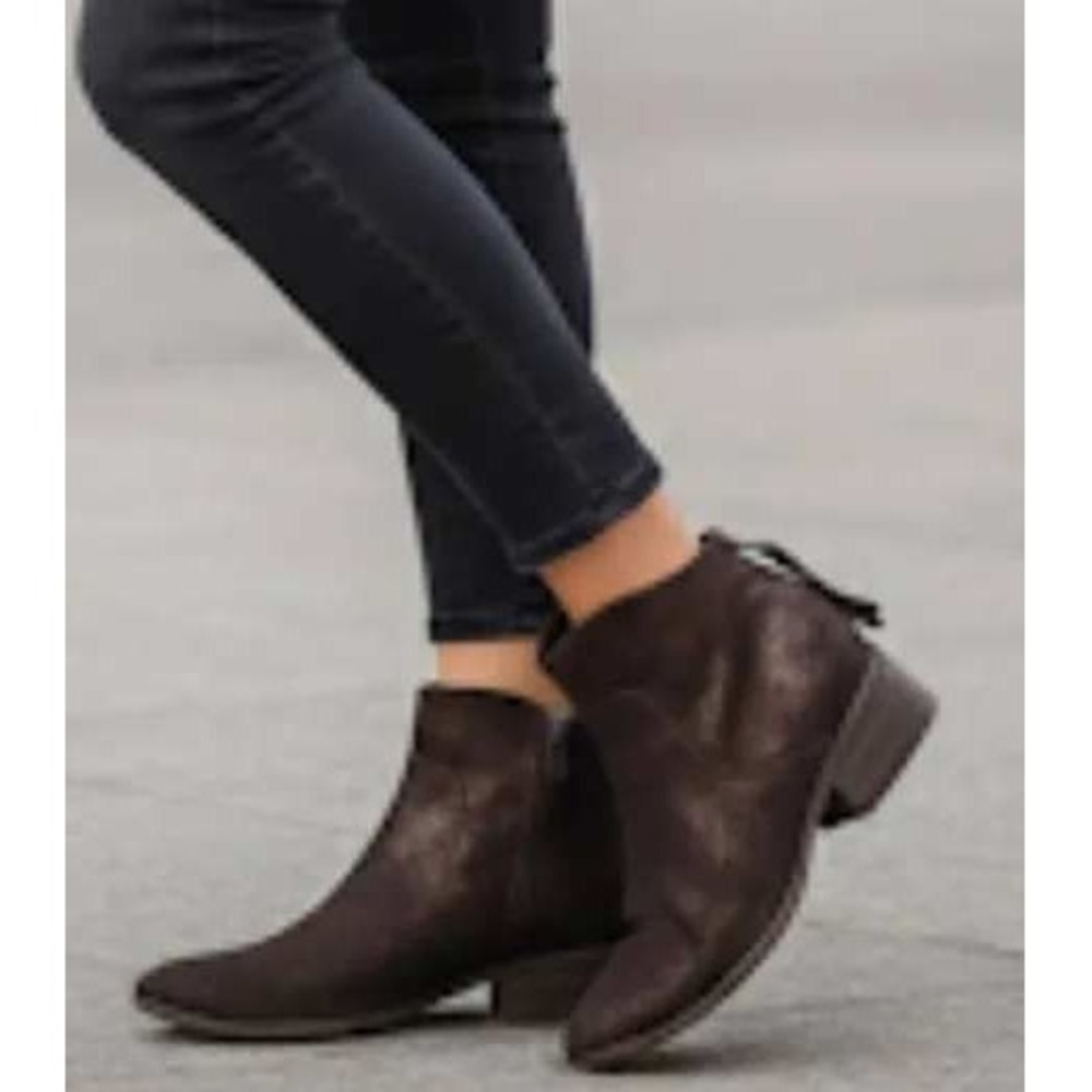 Lucky Brand Lahela Metallic Brown Suede Ankle Boots Pointed Toe 8M LK-LAHELA